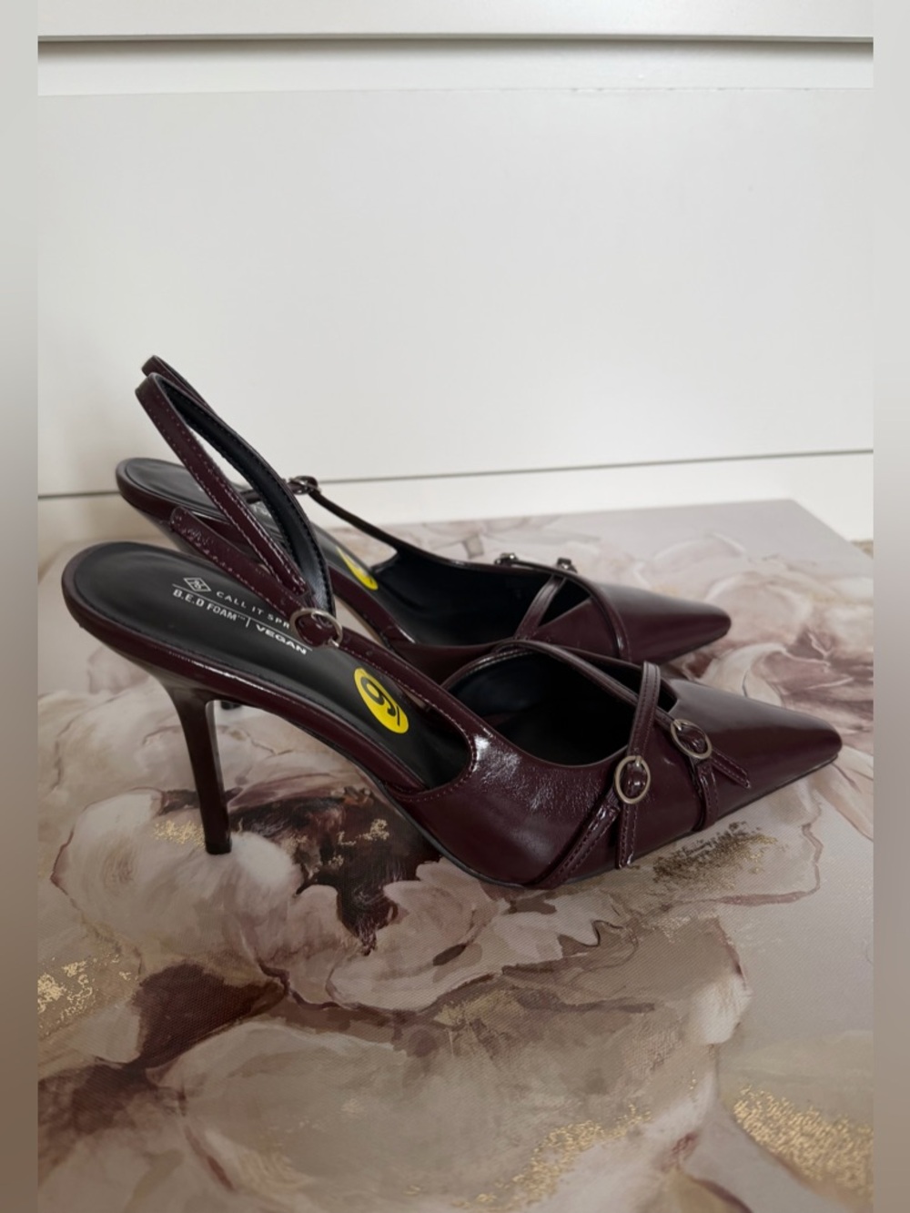Niaa Slingback Pointed Toe Pump